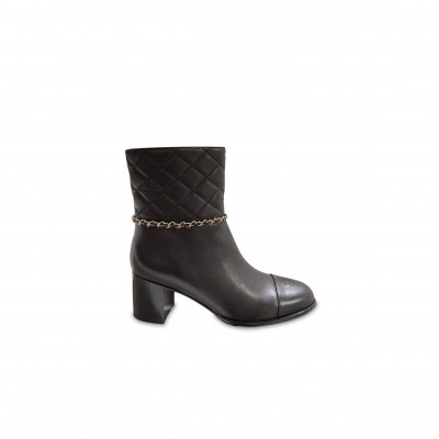 CHANEL CHAIN BOOTS 365210